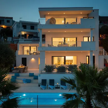 Leonardo Apartman *