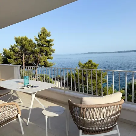 Leonardo تروغير