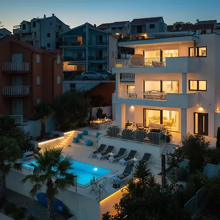 Leonardo * تروغير