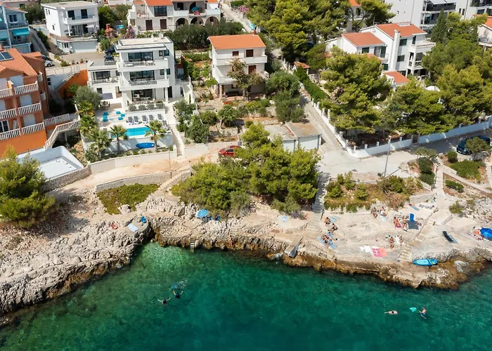 Apartment Leonardo Trogir