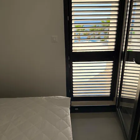 Leonardo Apartment *